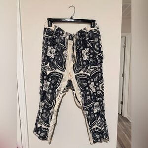 Pilcro Cream and Blue Patterned Pants